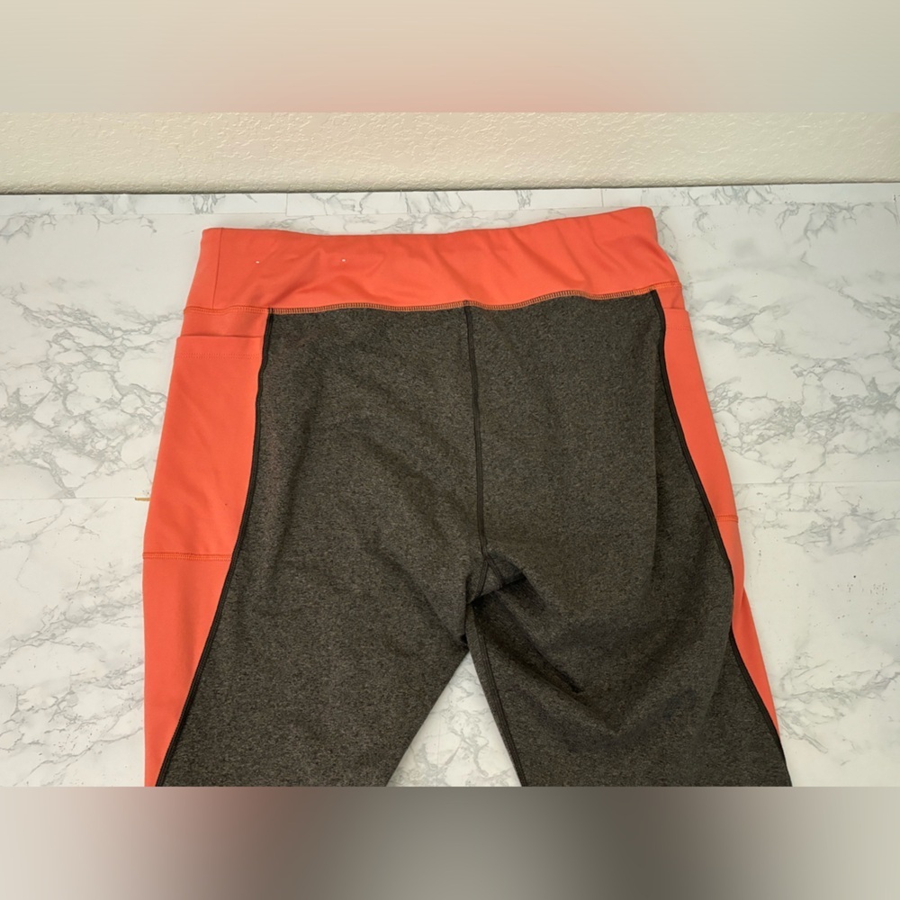 BCG Athletic Crop Stretch Leggings Women’s Plus Size 1X Gray Peach Pull Up B2 - Picture 5 of 7